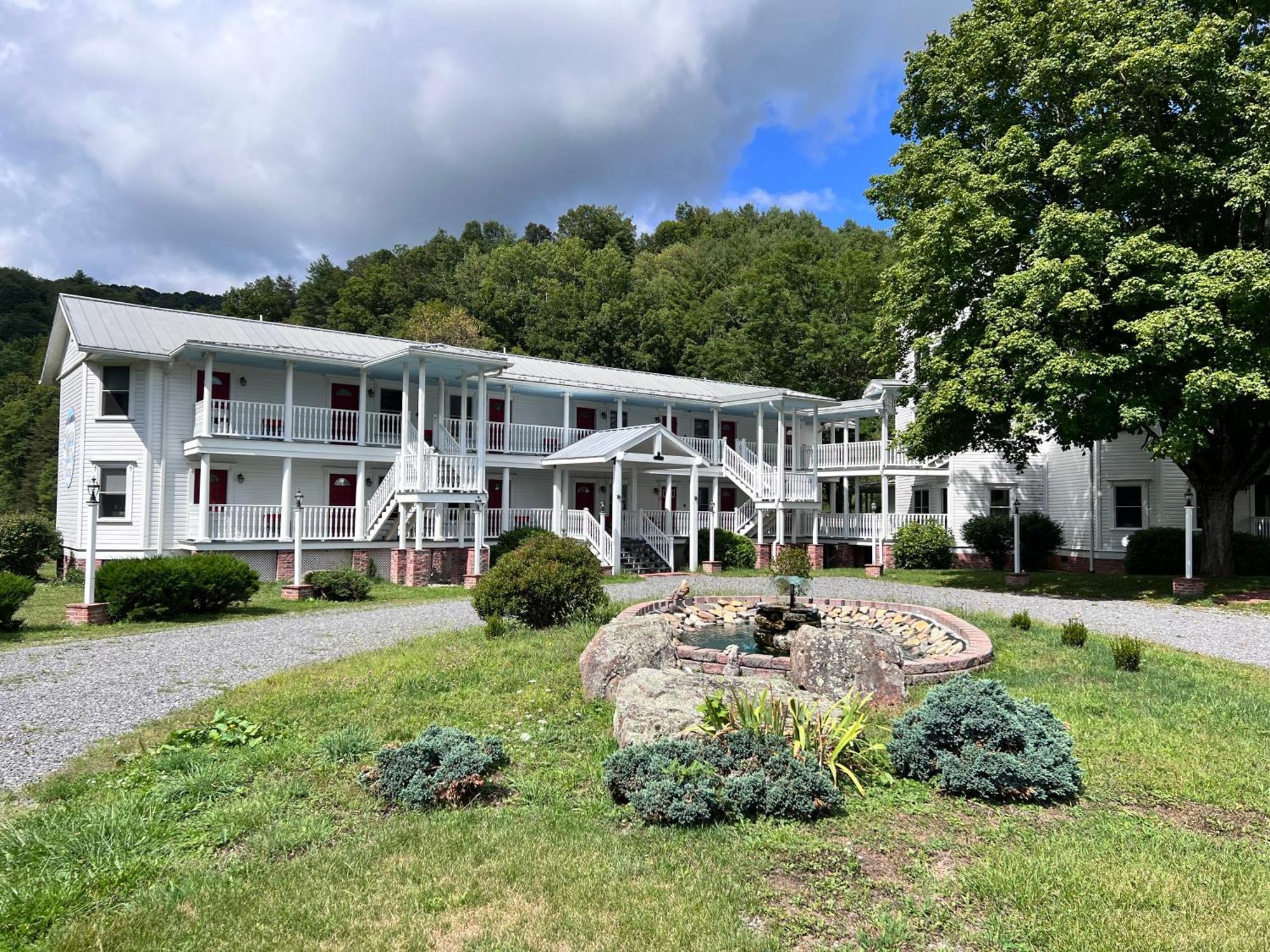 Mountain Quest Inn Marlinton Kültér fotó